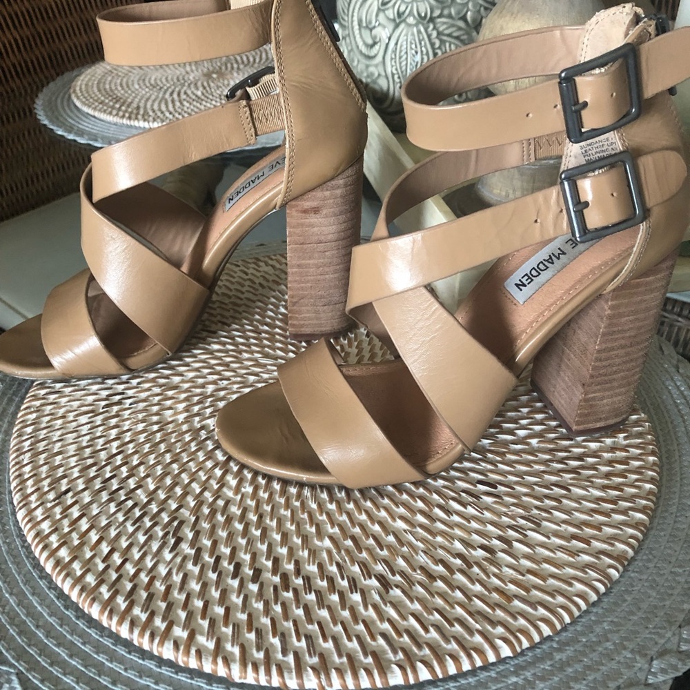 Steve Madden Tan Leather Sandals SZ 6 - Picture 2 of 13